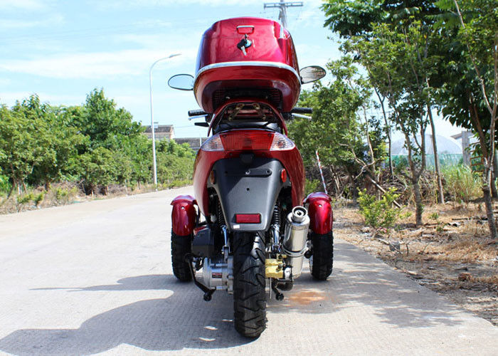 Ventile el solo movimiento refrescado del cilindro 4 de la tri motocicleta adulta de la rueda 50cc con la caja posterior
