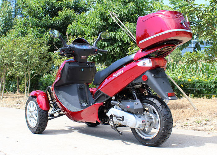 Ventile el solo movimiento refrescado del cilindro 4 de la tri motocicleta adulta de la rueda 50cc con la caja posterior