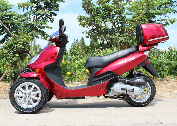 Ventile el solo movimiento refrescado del cilindro 4 de la tri motocicleta adulta de la rueda 50cc con la caja posterior