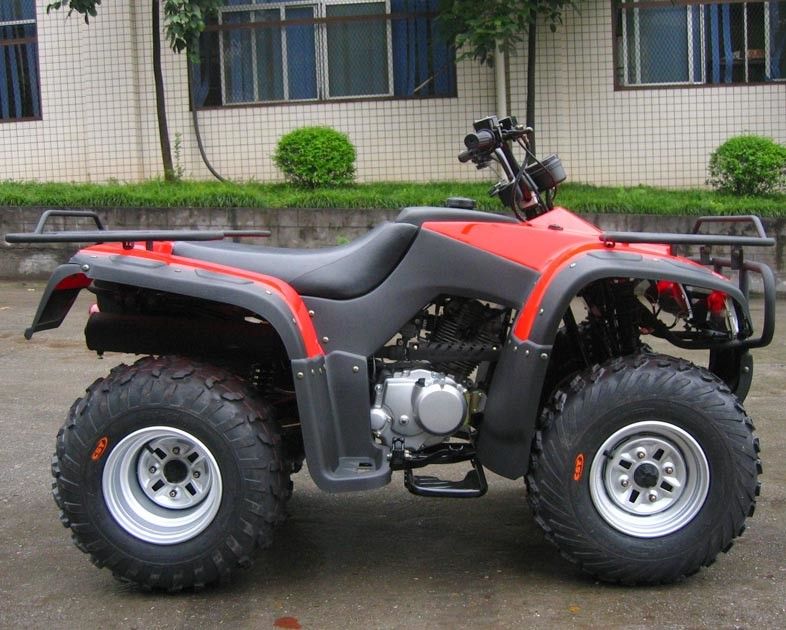 El motor para uso general del coche de cuatro ruedas Bikes 250cc 4 el policía motorizado ATV con la impulsión de eje de gran tamaño