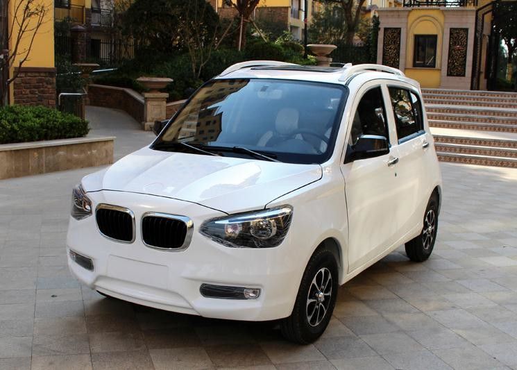 carros de golf eléctricos 6000w con el PVC de la radio del MP3 del calentador de fan del estilo de BMW de 5 asientos de las puertas 4