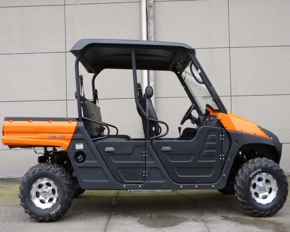 600cc vehículo utilitario de cuatro ruedas, sola montaña rocosa UTV del movimiento 5 SEATER del cilindro 4