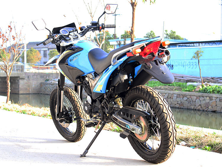 250cc escogen la motocicleta refrescada aire de la bici de la suciedad del movimiento del cilindro 4 con la impulsión de cadena