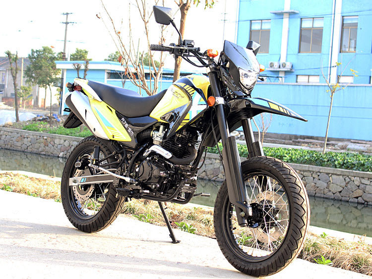 250cc escogen la motocicleta refrescada aire de la bici de la suciedad del movimiento del cilindro 4 con la impulsión de cadena