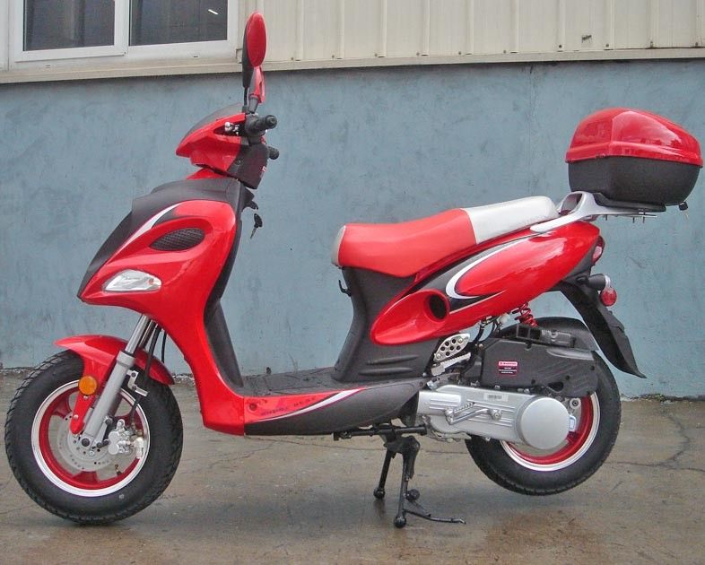 vespa de la rueda 150cc 2 con el motor 12