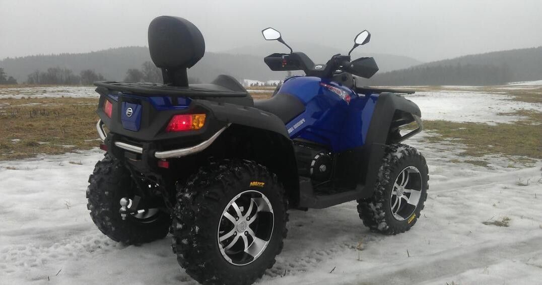 800cc las 4 válvulas V-gemelas 4 frotan ligeramente la utilidad ATV 46kw 6700rpm del deporte con refrigerado por agua