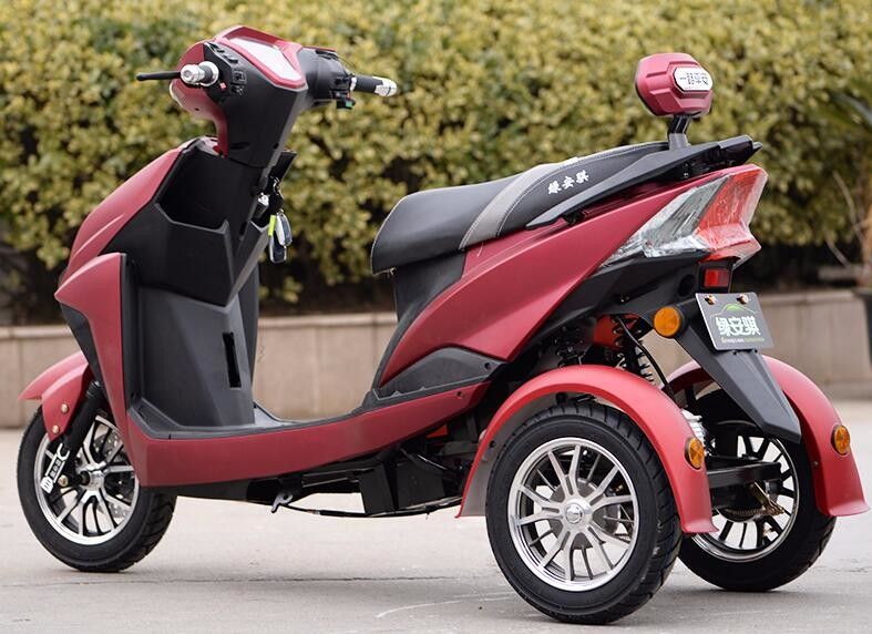 Ningunos bajan 3 la velocidad máxima 50 - los 60km/H de la motocicleta 60v 800w de la vespa de la rueda