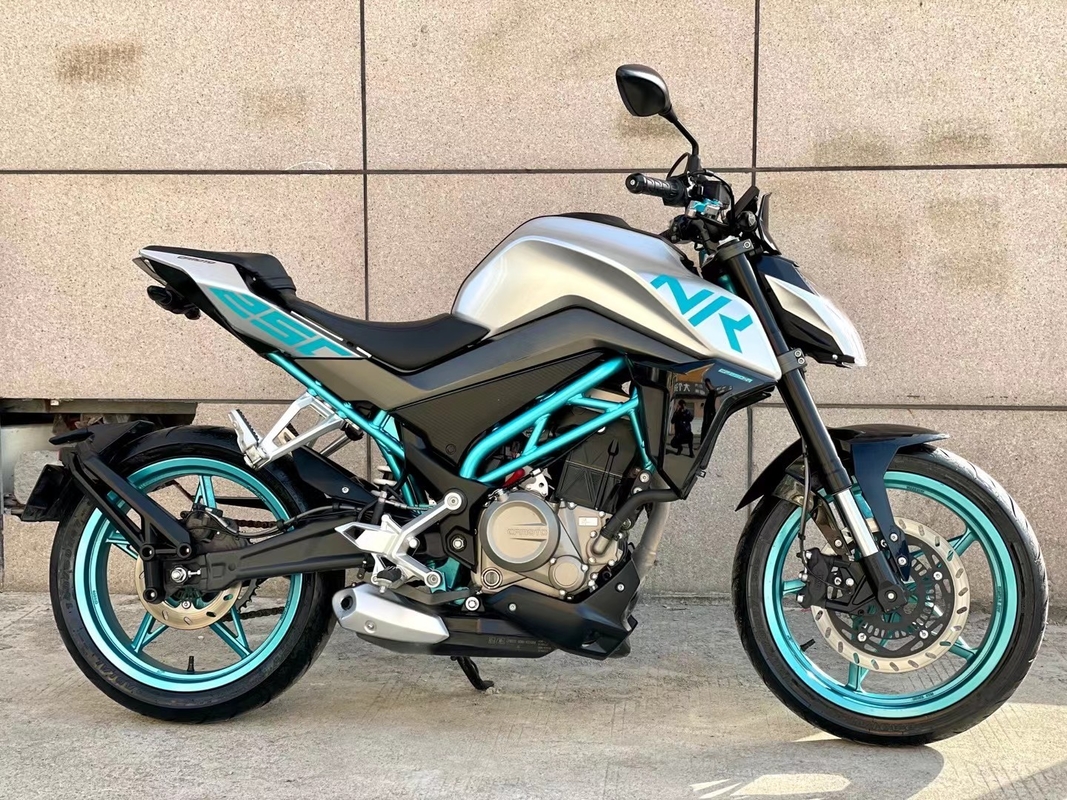 las motocicletas de alta potencia 150cc con aire refrescaron 4 el motor de la válvula del movimiento SOHC 2