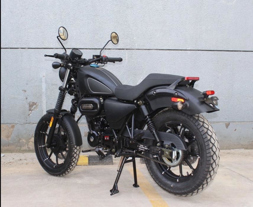 Solo tipo horizontal refrescado del movimiento del cilindro aire 250cc Chopper Motorcycle 4